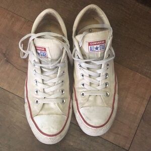 Size 8 women’s converse